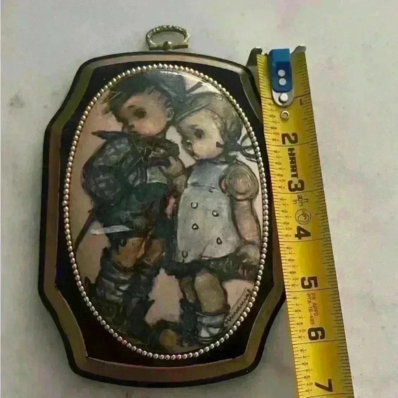 Set of 2 vintage 1970’s Hummel wooden  wall plaques. - Picture 5 of 8